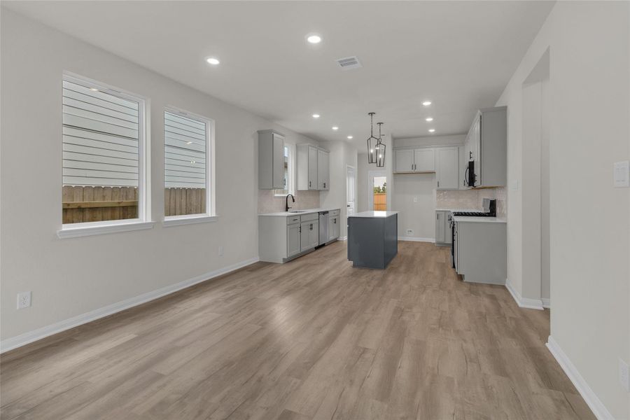 Spacious, unfurnished interior of a new home in Elyson, Katy (Image 26).