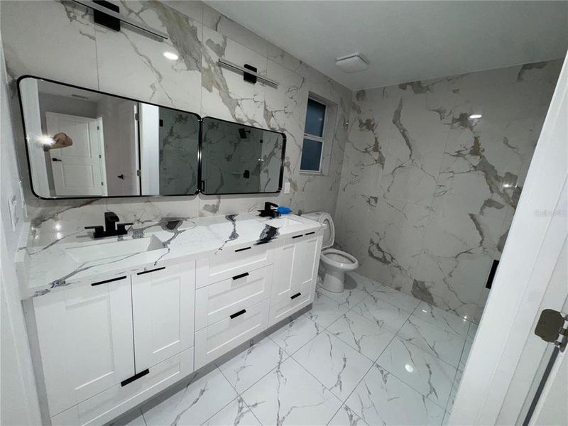 Furnished interior view inside a new home in , Avon Park (Image 5).