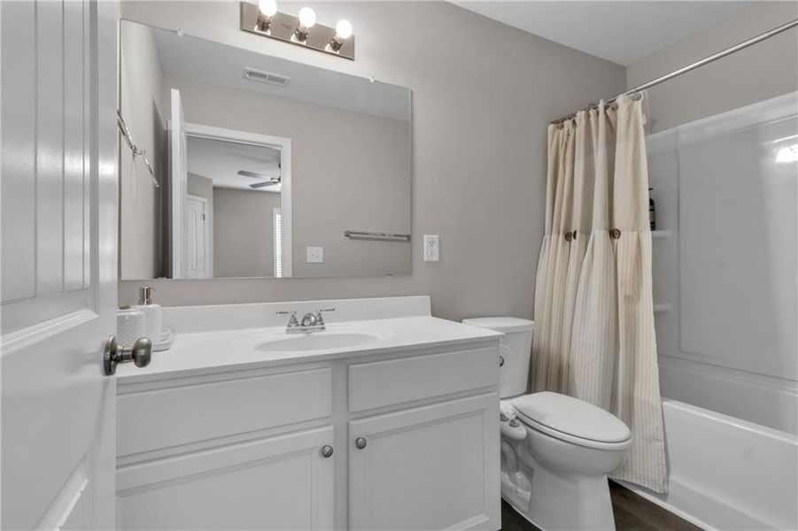 Furnished interior view inside a new home in Twin Lakes, Hoschton (Image 31).