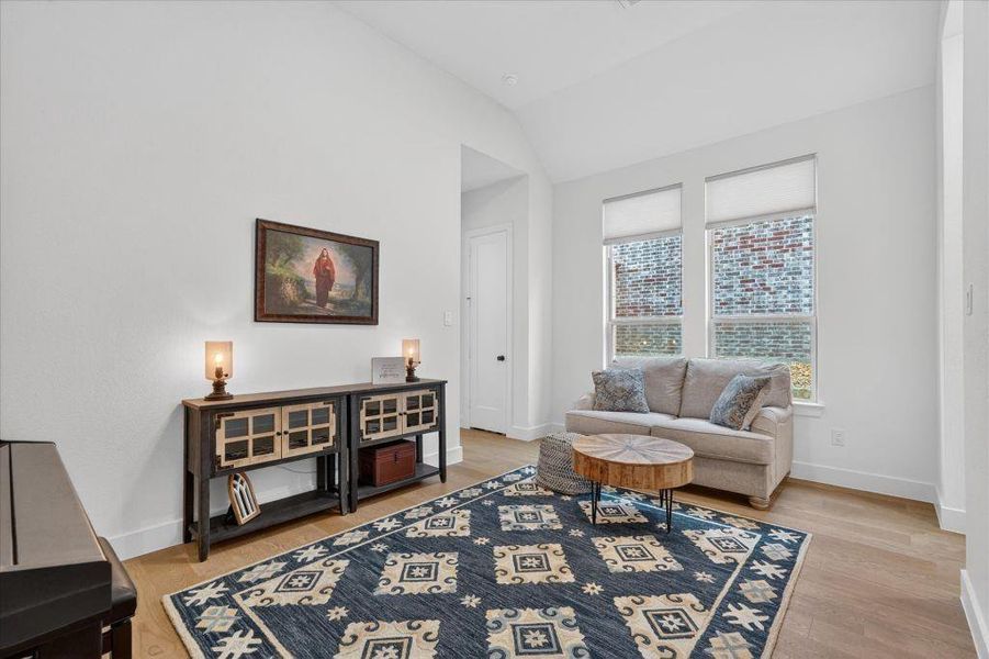 Furnished interior view inside a new home in Saddle Star Estates, Rockwall (Image 35).