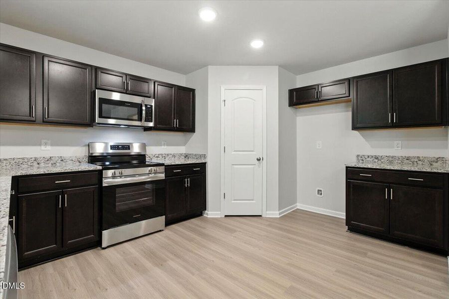 21-Soft Close Door & Drawers