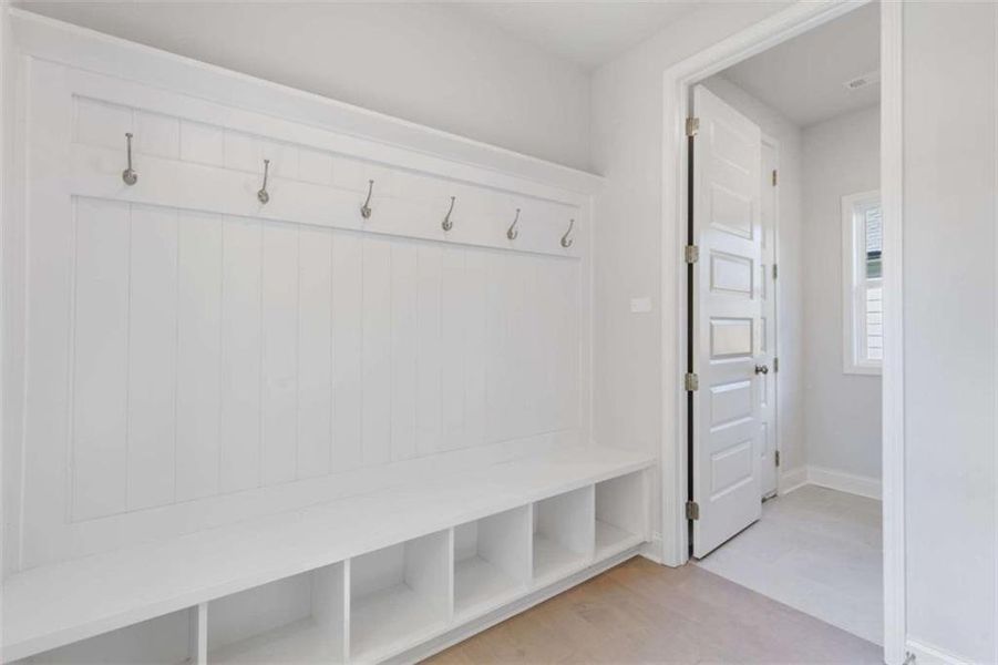 Spacious, unfurnished interior of a new home in , Athens (Image 33).