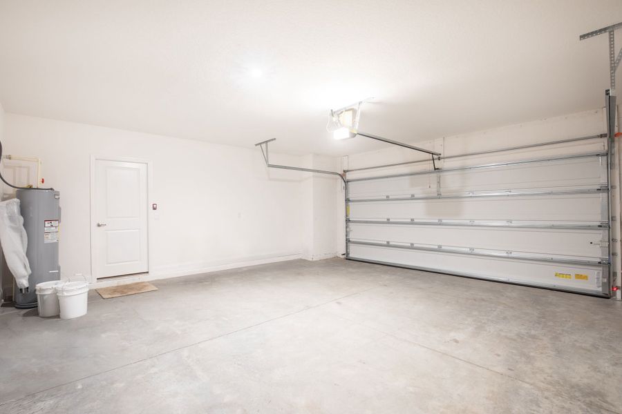 Representative unfurnished interior of a home built from the Carlisle by Maronda Homes in Malabar Springs, Palm Bay (Image 20).