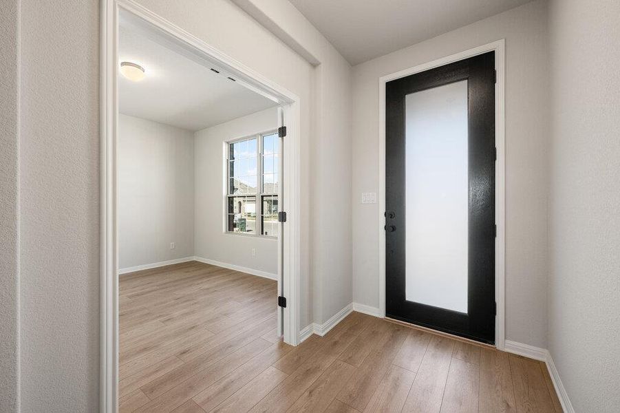 Spacious, unfurnished interior of a new home in Willow Springs, Buda (Image 17).