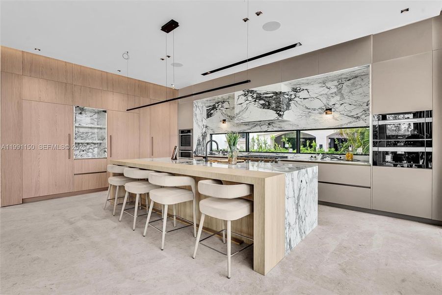 Community amenities in , Miami Beach (Image 30).