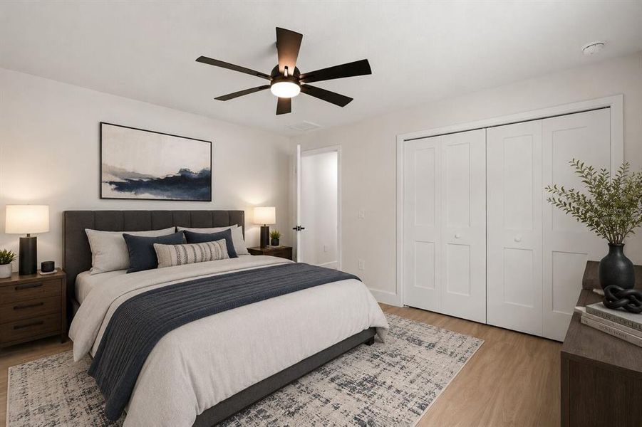 Furnished interior view inside a new home in , Umatilla (Image 11).
