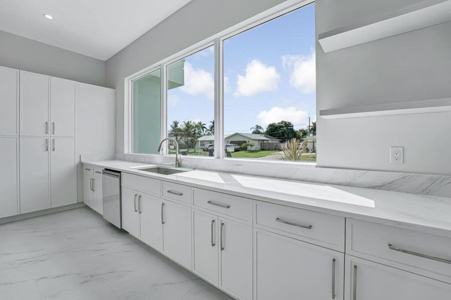 Furnished interior view inside a new home in , Lake Worth (Image 6).