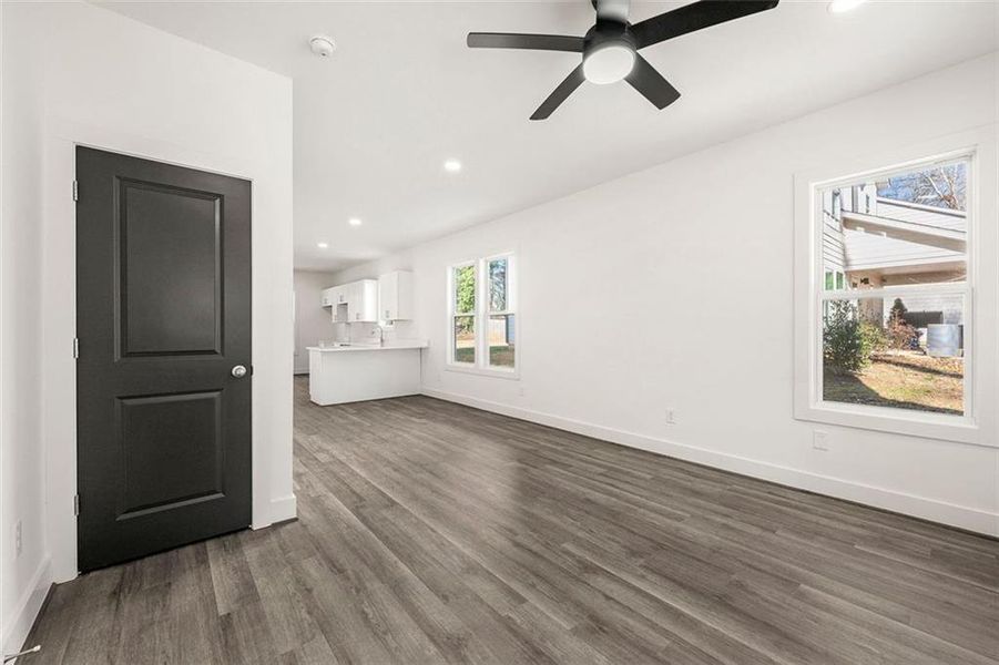 Spacious, unfurnished interior of a new home in , Atlanta (Image 12).
