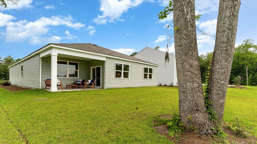 Representative exterior details of a home built from the ARIA by D.R. Horton in Eden Springs, Longs (Image 4).