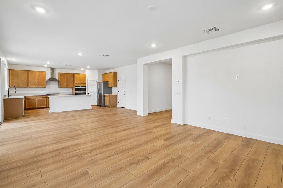 Spacious, unfurnished interior of a new home in The Enclaves at Sonrisa, Queen Creek (Image 6).
