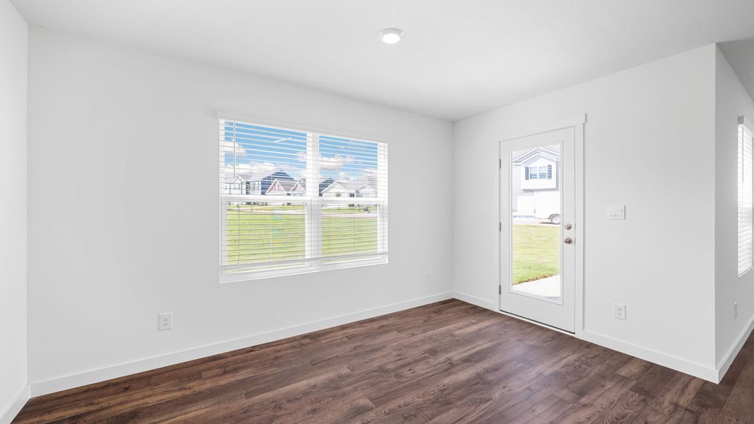 Spacious, unfurnished interior of a new home in Evergreen Landing, Rossville (Image 13).
