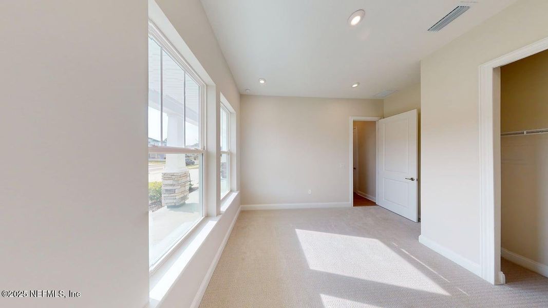 Spacious, unfurnished interior of a new home in RiverTown - Springs, St. Johns (Image 17).