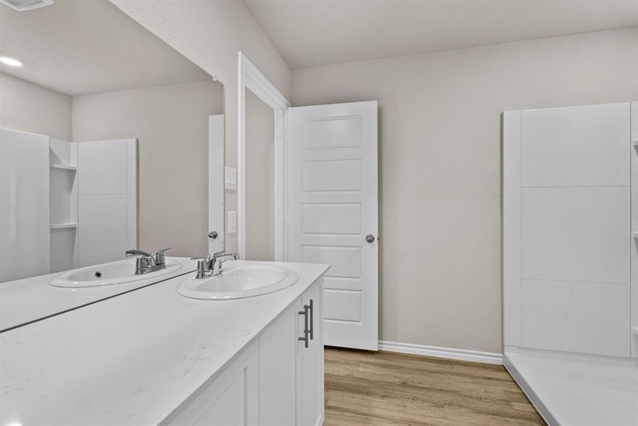 Furnished interior view inside a new home in Meadowbrook Estates, Cleburne (Image 11).