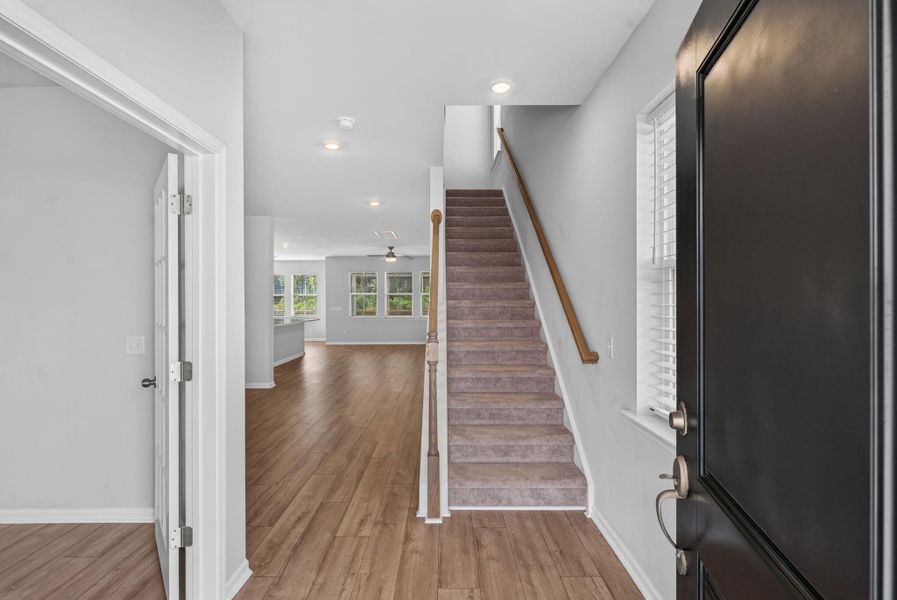 Spacious, unfurnished interior of a new home in Sweetgrass at Summers Corner, Summerville (Image 26).