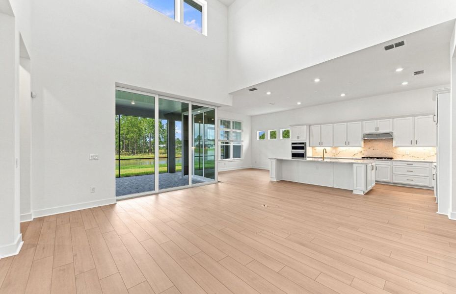 Spacious, unfurnished interior of a new home in Two Rivers, Zephyrhills (Image 16).