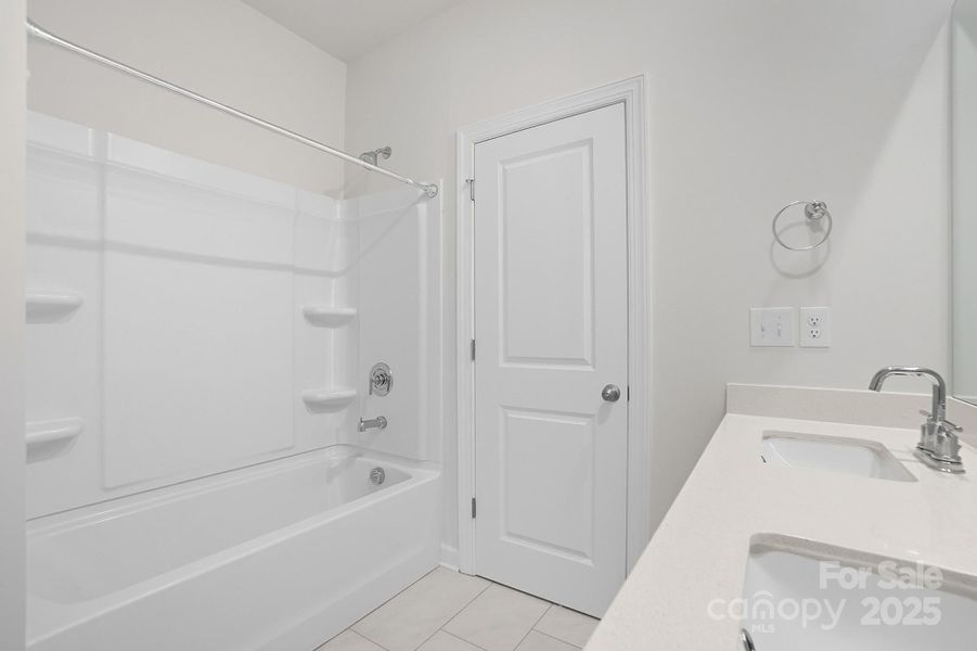 Furnished interior view inside a new home in Solena at the Vineyards II, Charlotte (Image 29). Furnished interior view inside a new home in Solena at the Vineyards II, Charlotte (Image 29).