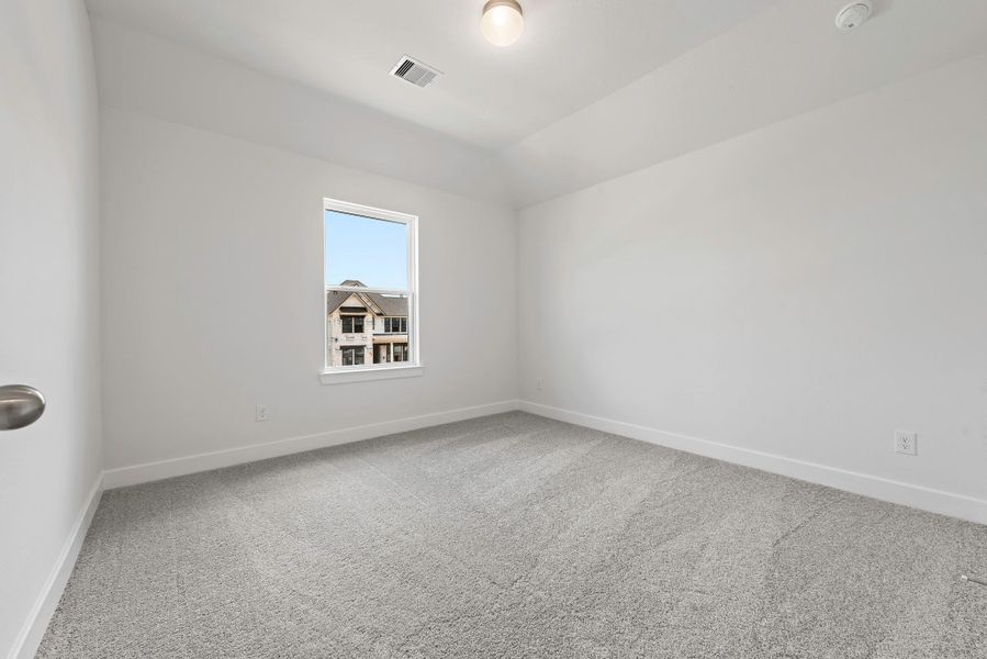 Spacious, unfurnished interior of a new home in Legacy, League City (Image 17).