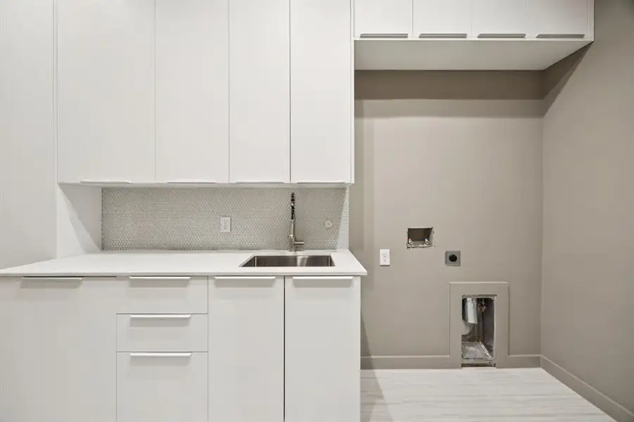Furnished interior view inside a new home in , Roanoke (Image 16).