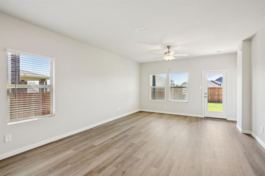 Photo is not of the actual home, but is an inspirational photo of builder’s model home and may depict options, furnishings, and/or decorator features that are not included. Photo is not of the actual home, but is an inspirational photo of builder’s model home and may depict options, furnishings, and/or decorator features that are not included.