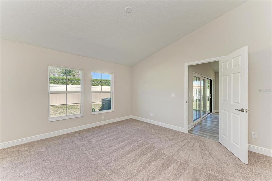 Spacious, unfurnished interior of a new home in Crosswind Point, Parrish (Image 17).