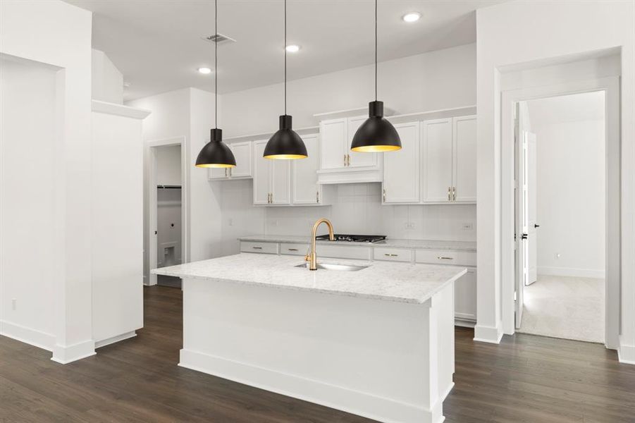 14. 7245 Ladybug - Kitchen (2)