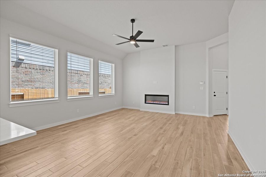 Spacious, unfurnished interior of a new home in Stream Waters, Seguin (Image 12). Spacious, unfurnished interior of a new home in Stream Waters, Seguin (Image 12).