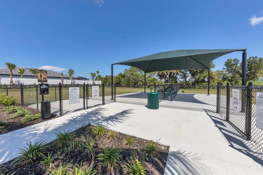 Community amenities in , Nokomis (Image 37). Community amenities in , Nokomis (Image 37).