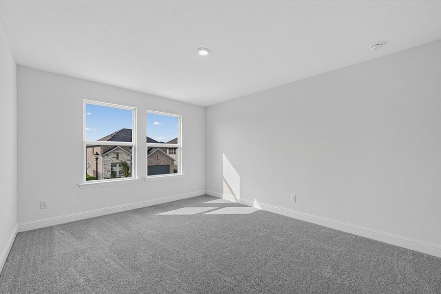 Spacious, unfurnished interior of a new home in The Ridge at Northlake, Northlake (Image 23).