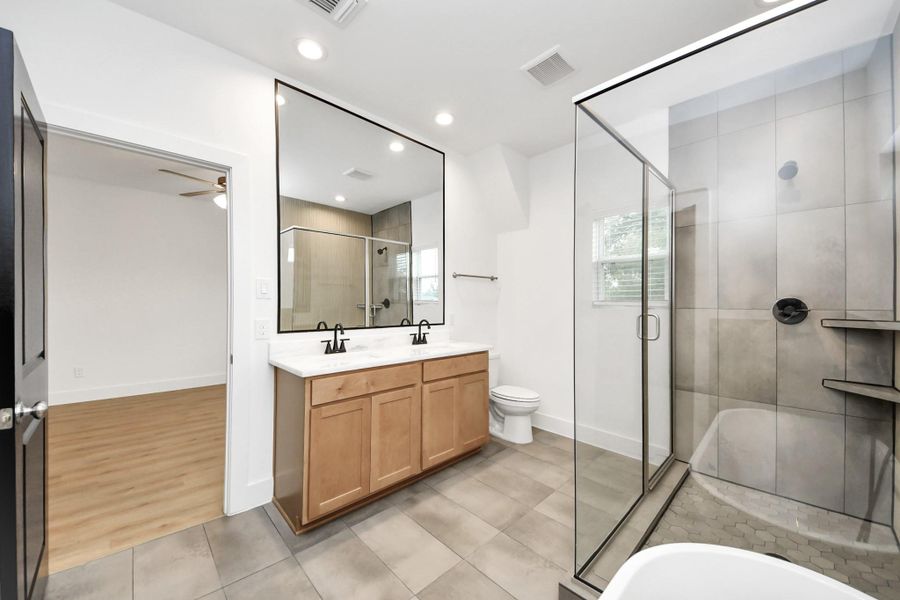 Furnished interior view inside a new home in , Houston (Image 17). Furnished interior view inside a new home in , Houston (Image 17).