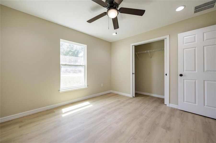 Spacious, unfurnished interior of a new home in , Williston (Image 29).
