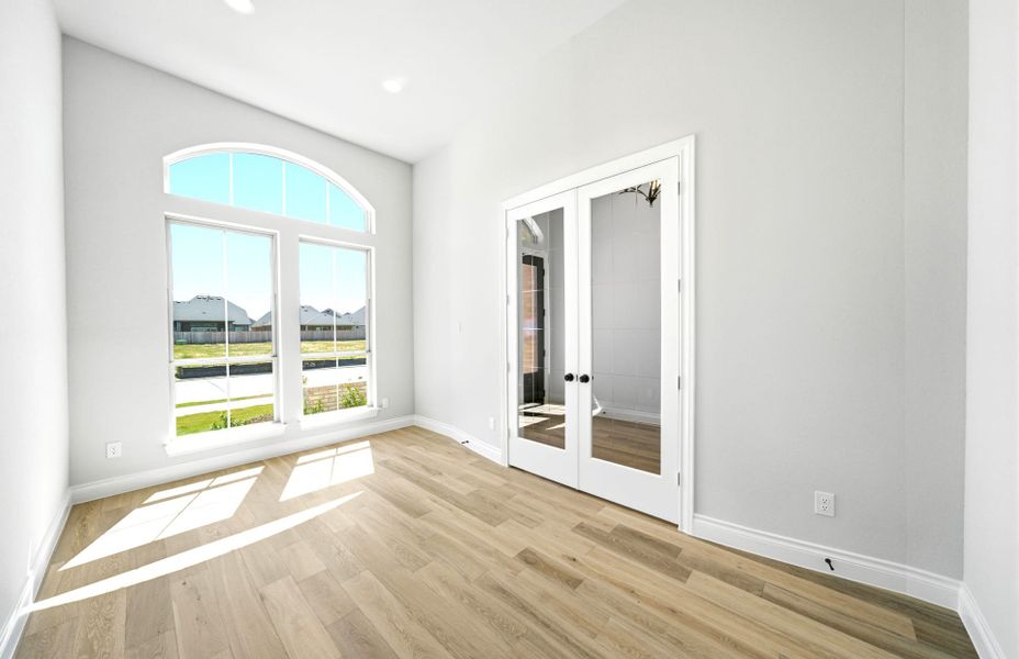 Spacious, unfurnished interior of a new home in Bridgeland 60′, Cypress (Image 22). Spacious, unfurnished interior of a new home in Bridgeland 60′, Cypress (Image 22).