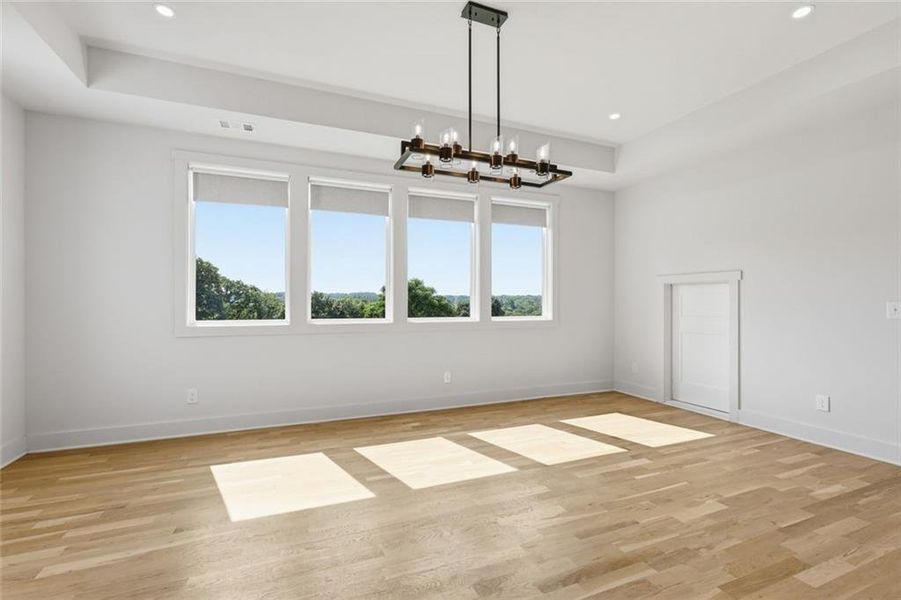 Spacious, unfurnished interior of a new home in , Clermont (Image 48).