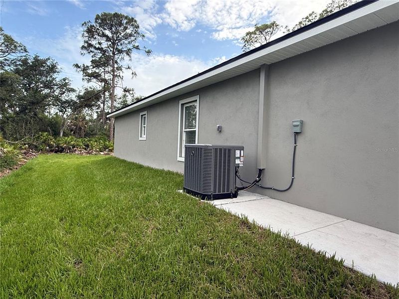 Exterior details and patio area of a home in , Port Charlotte (Image 22).