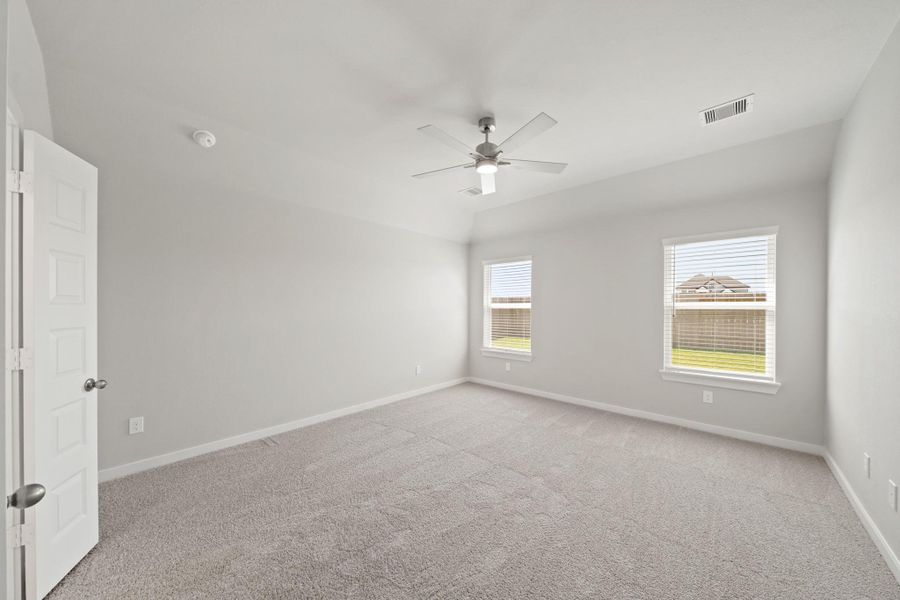 Spacious, unfurnished interior of a new home in Briarwood Crossing, Rosenberg (Image 20). Spacious, unfurnished interior of a new home in Briarwood Crossing, Rosenberg (Image 20).
