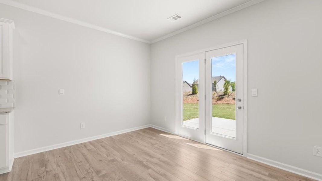 Spacious, unfurnished interior of a new home in Parkside at Carter Grove, Cartersville (Image 15).