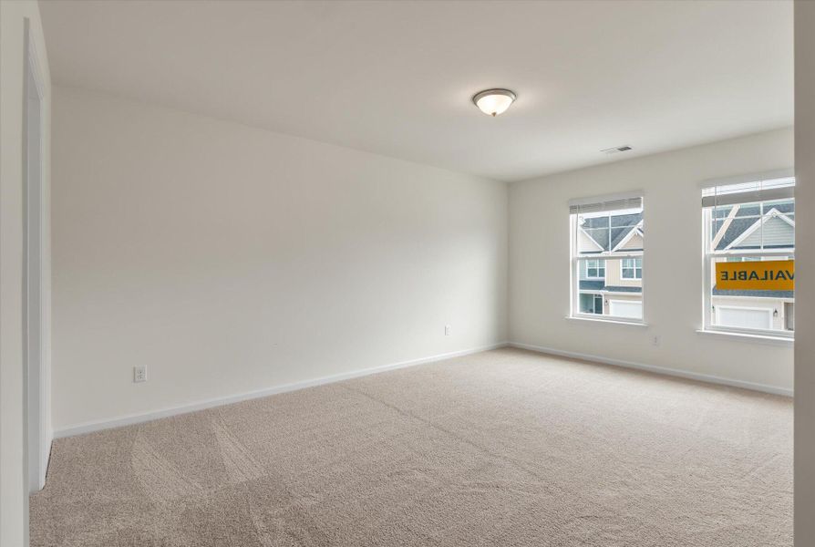 Spacious, unfurnished interior of a new home in The Landings at Montague, Goose Creek (Image 24).