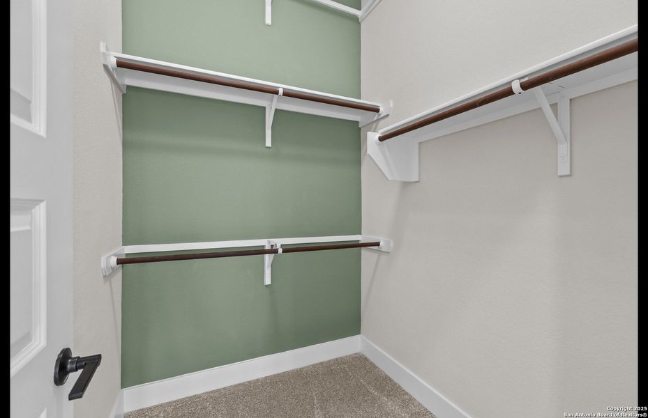 Spacious, unfurnished interior of a new home in Bison Ridge, San Antonio (Image 18).