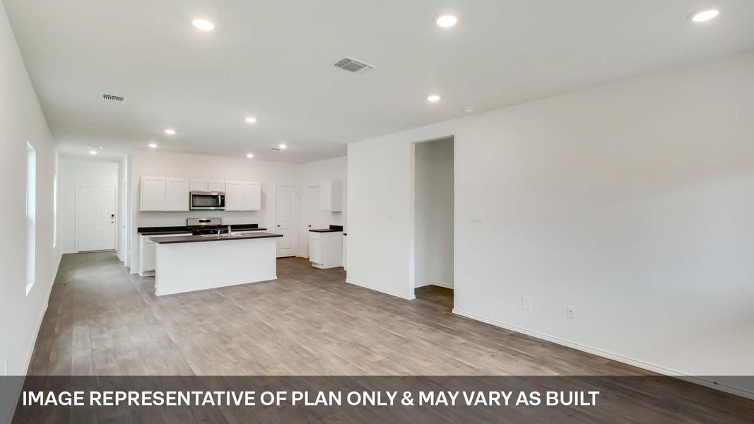 Spacious, unfurnished interior of a new home in Wayside, Uhland (Image 7).