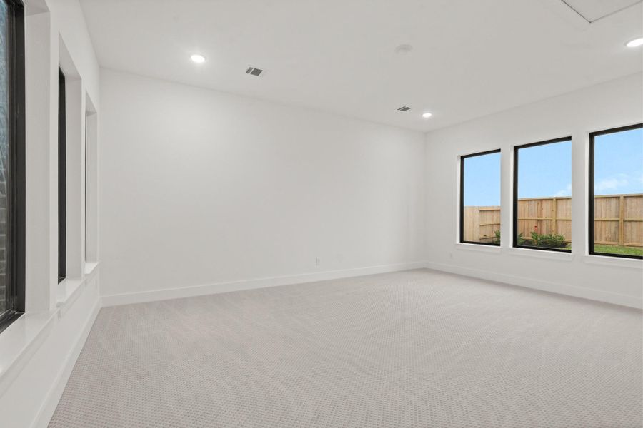 Spacious, unfurnished interior of a new home in Legacy Prairie at Katy Court 60', Katy (Image 11).