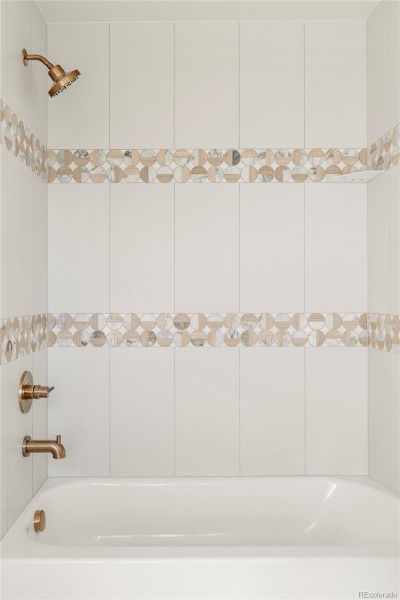 Third level bath + shower Third level bath + shower