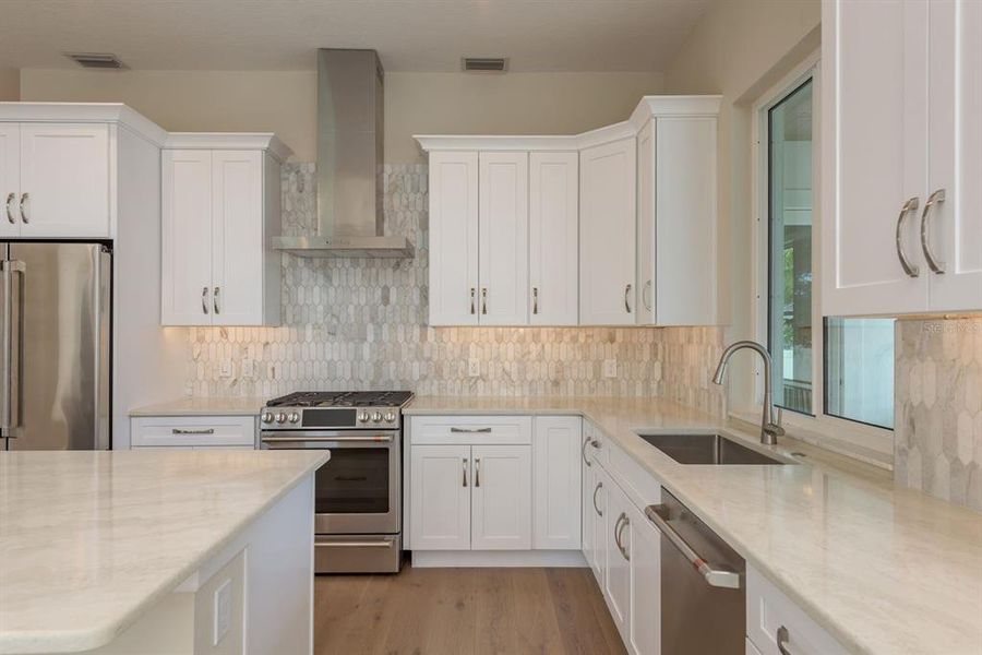 Furnished interior view inside a new home in , Tarpon Springs (Image 5).
