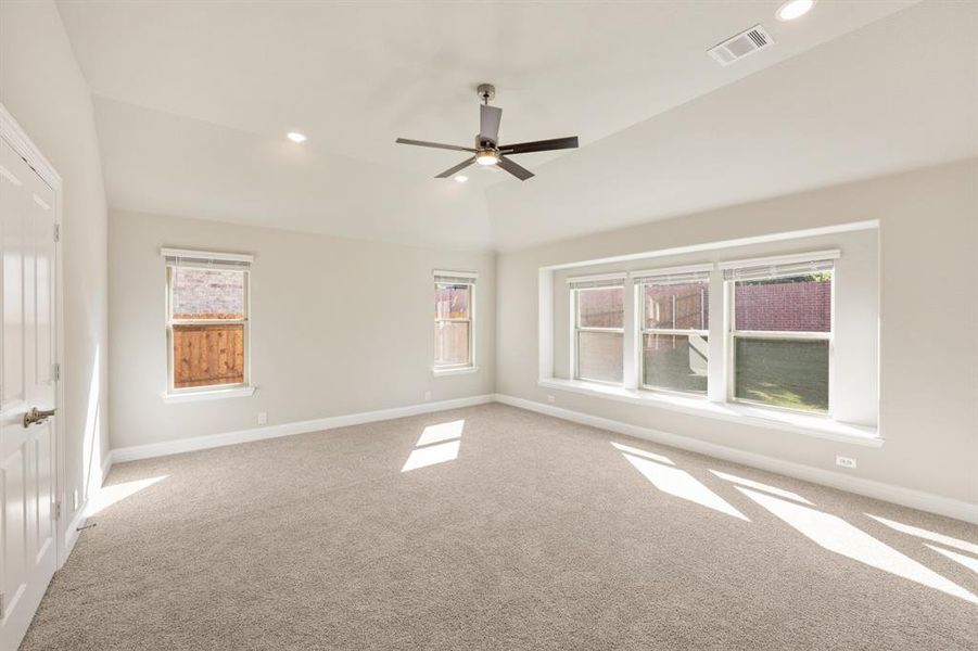 Spacious, unfurnished interior of a new home in The Enclave at Parks of Aledo, Aledo (Image 15). Spacious, unfurnished interior of a new home in The Enclave at Parks of Aledo, Aledo (Image 15).