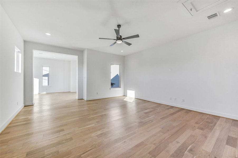 Spacious, unfurnished interior of a new home in , Houston (Image 38). Spacious, unfurnished interior of a new home in , Houston (Image 38).