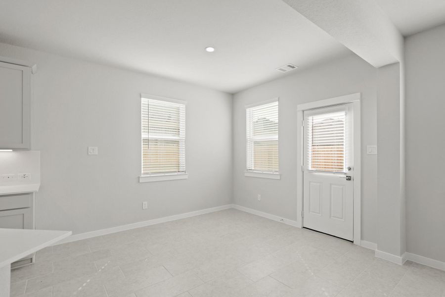 Spacious, unfurnished interior of a new home in Hunters Creek, Baytown (Image 19). Spacious, unfurnished interior of a new home in Hunters Creek, Baytown (Image 19).