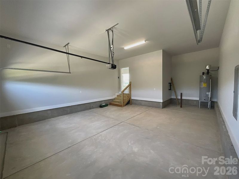 Spacious, unfurnished interior of a new home in Northlake, Statesville (Image 27).