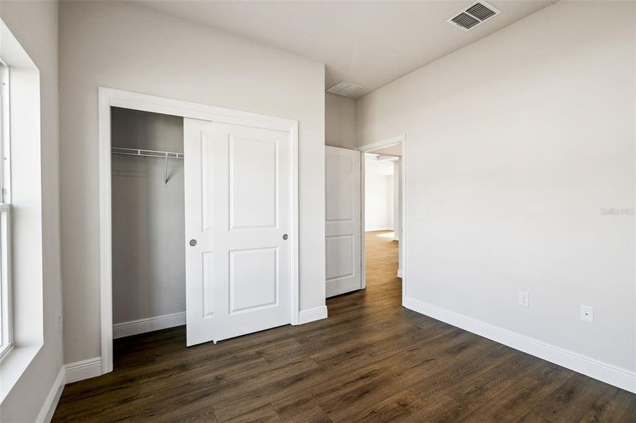 Spacious, unfurnished interior of a new home in , Ocala (Image 33).