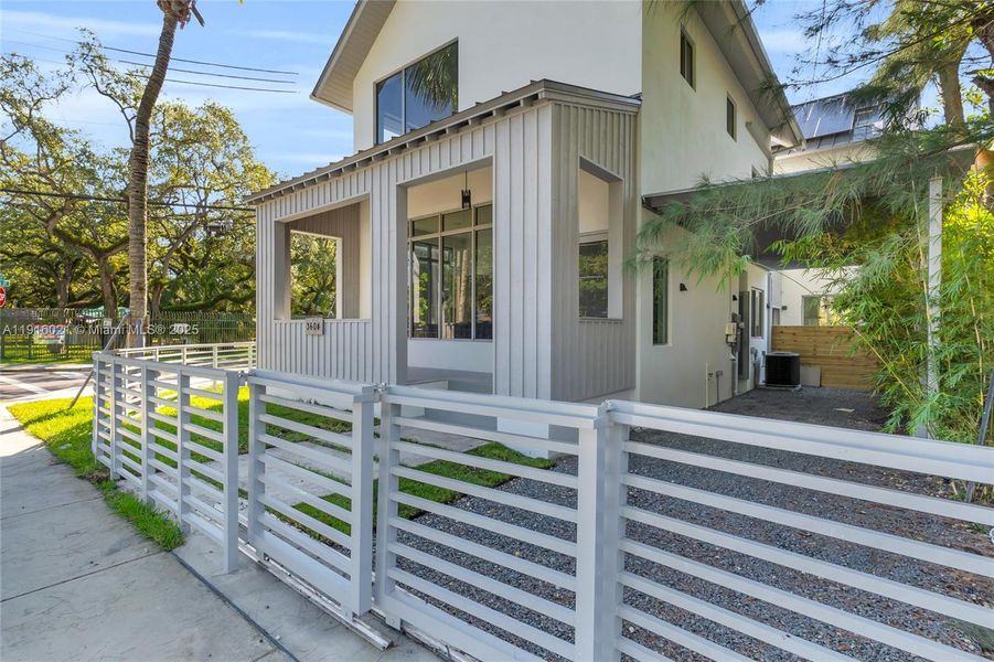Exterior details and patio area of a home in , Miami (Image 4).