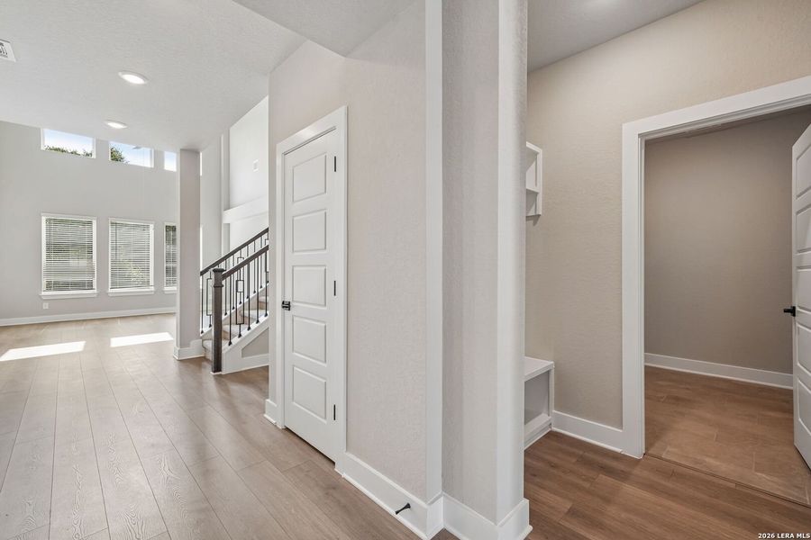 Spacious, unfurnished interior of a new home in Fox Falls, Boerne (Image 38).