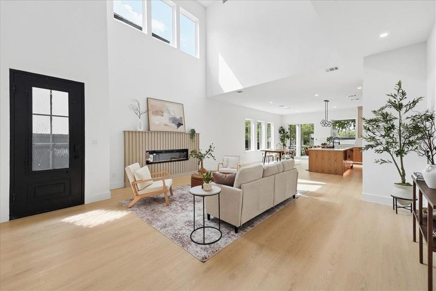 Furnished interior view inside a new home in , Dallas (Image 6).