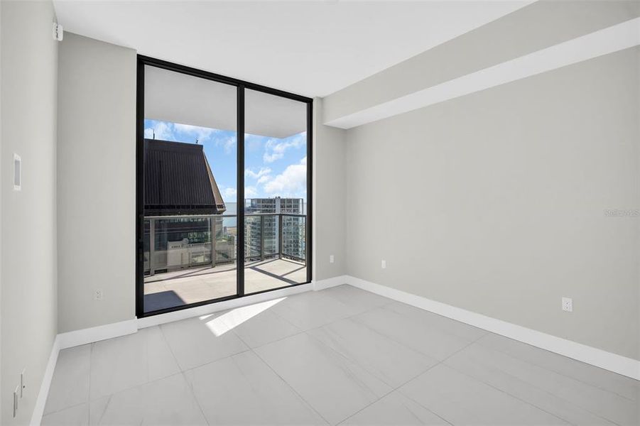 Spacious, unfurnished interior of a new home in , St. Petersburg (Image 68). Spacious, unfurnished interior of a new home in , St. Petersburg (Image 68).